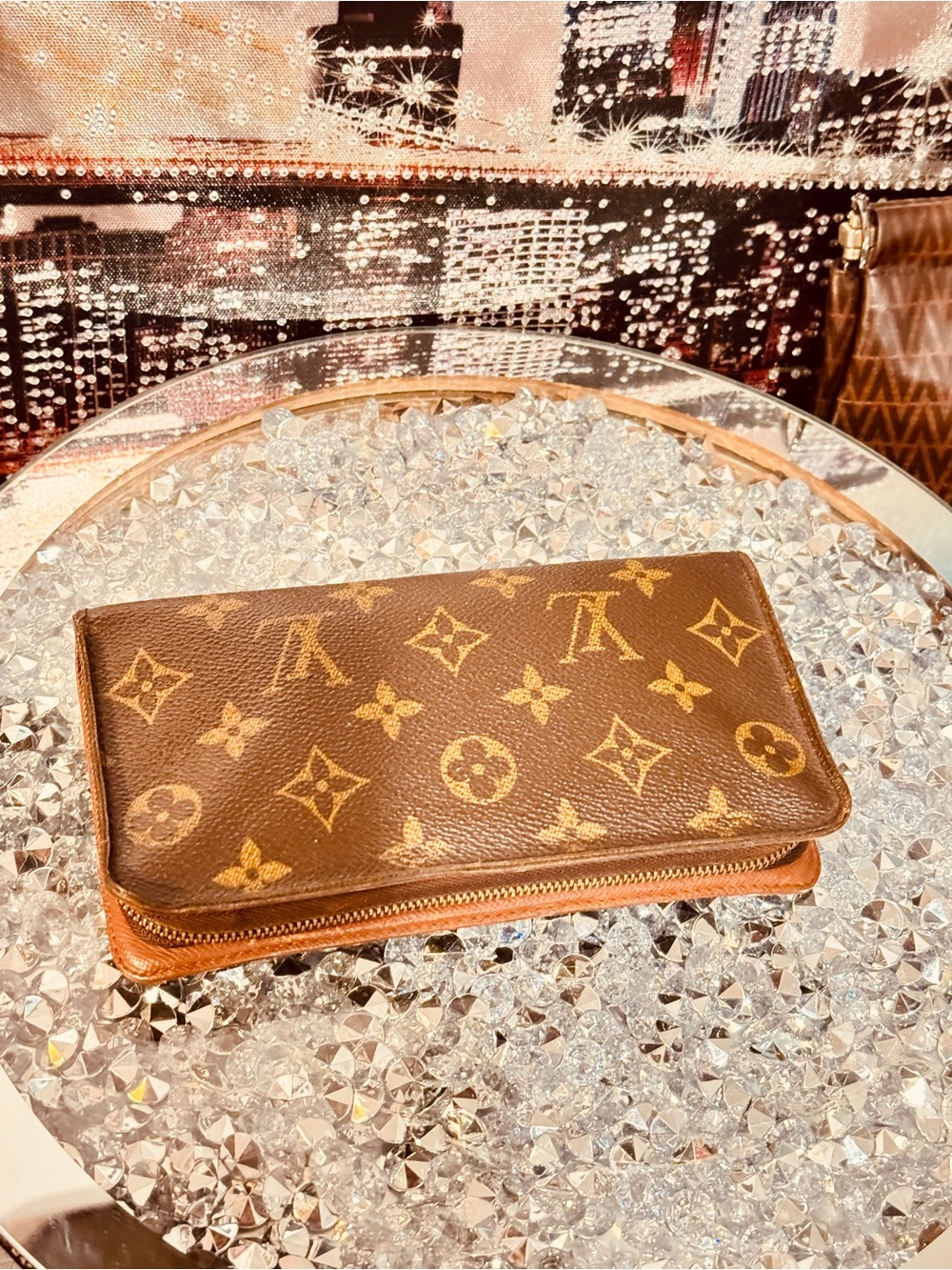 Louis Vuitton Monogram Zip Around Wallet in Brown and Gold - Picture 3 of 12